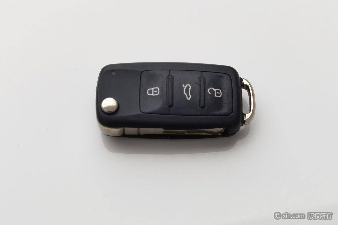 Volkswagen Tiguan 2015 2.0TSI AT Luxury