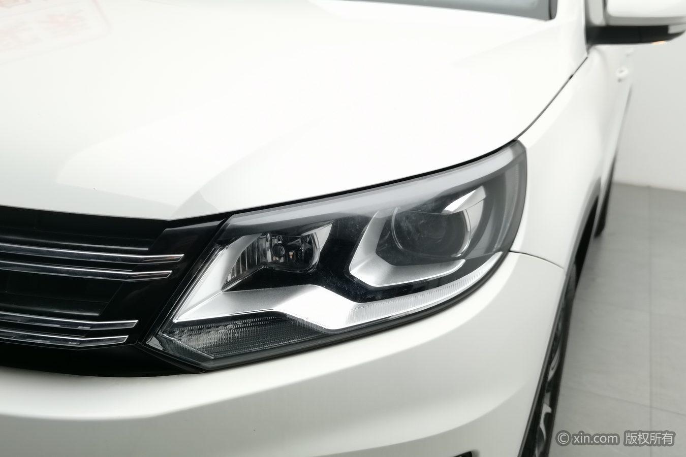 Volkswagen Tiguan 2015 2.0TSI AT Luxury