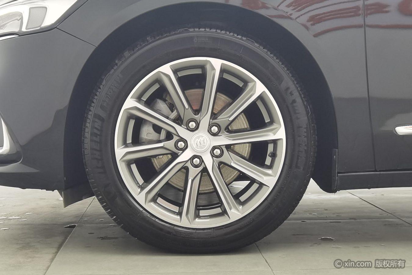Buick LaCrosse 2021 652T Luxury