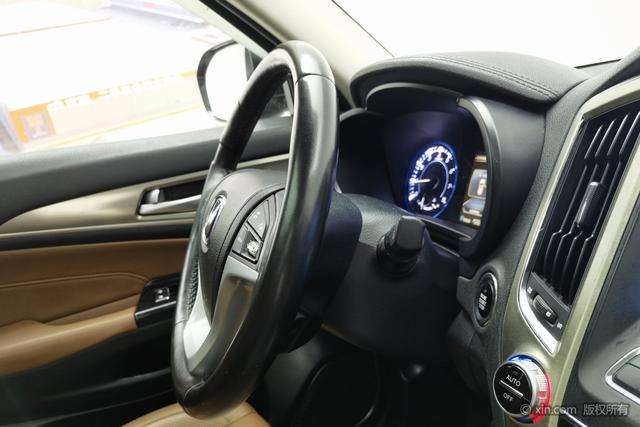 Changan CS95 2017 2.0 T 2 WD — фото 10