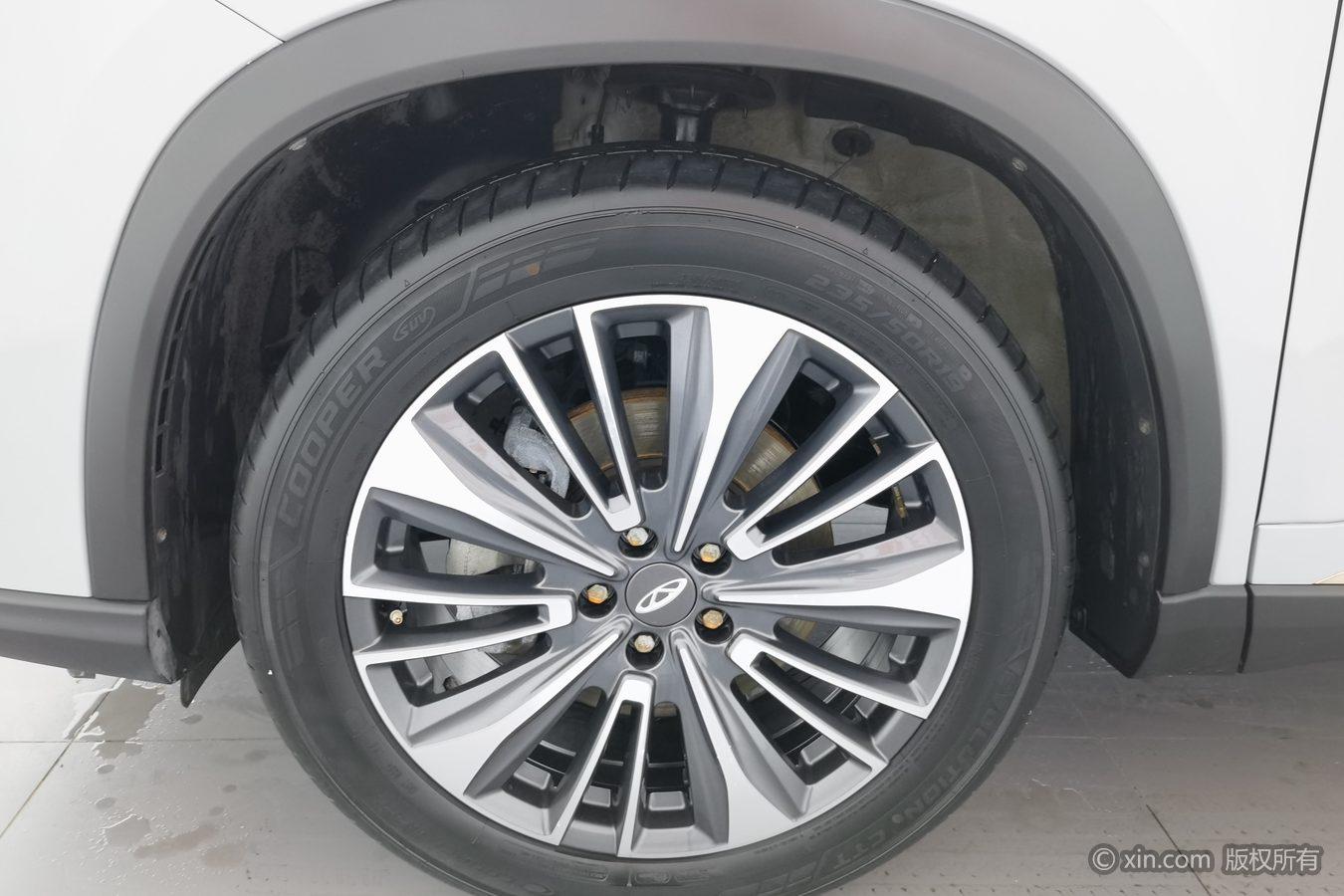 Chery 8 PRO 2022 390T 5 мест