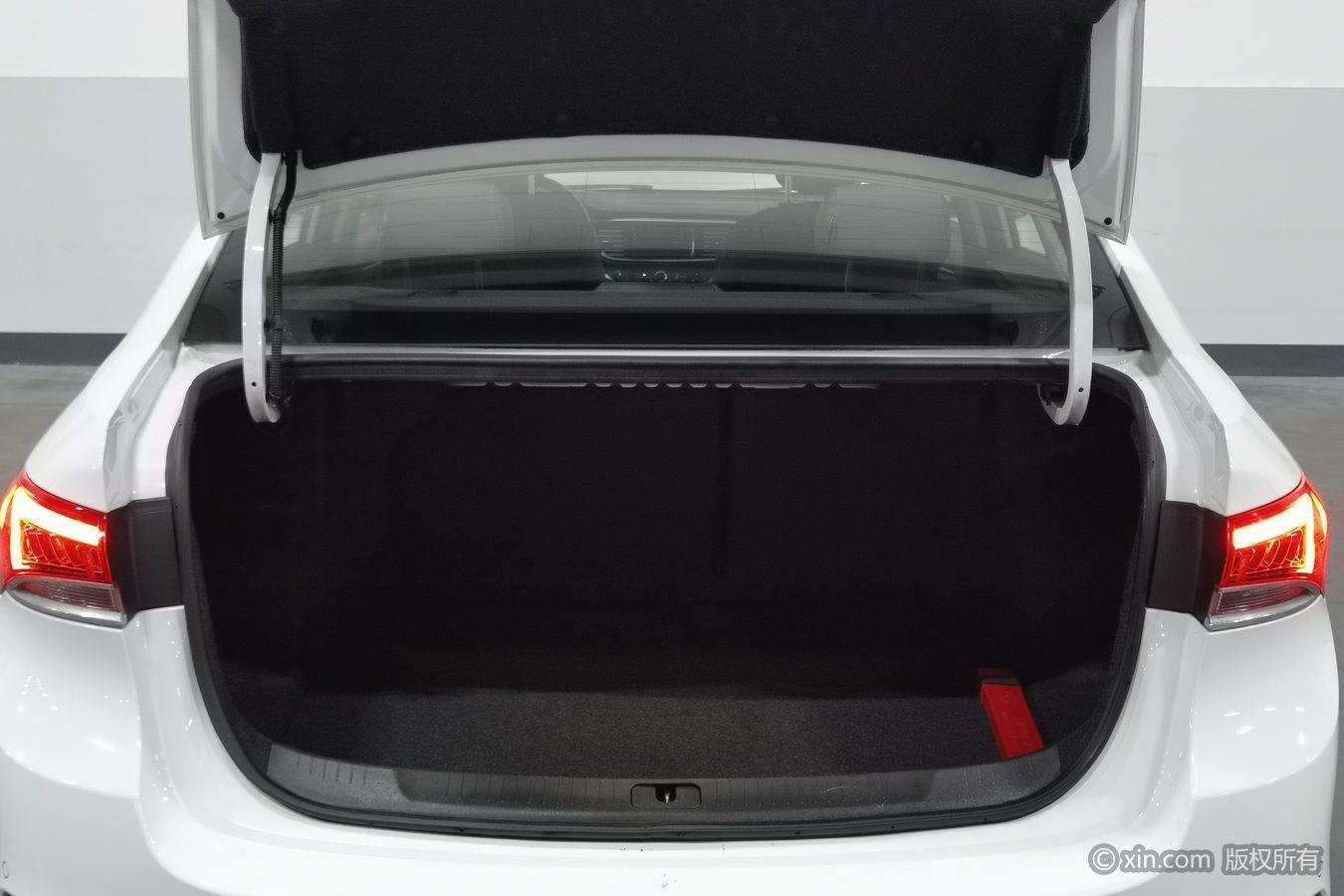 Buick Excelle GT: фотография 20 из 24