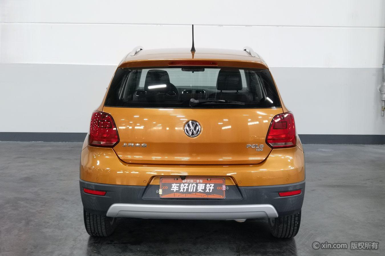 Volkswagen Polo 2016 1.6L Cross Polo AT