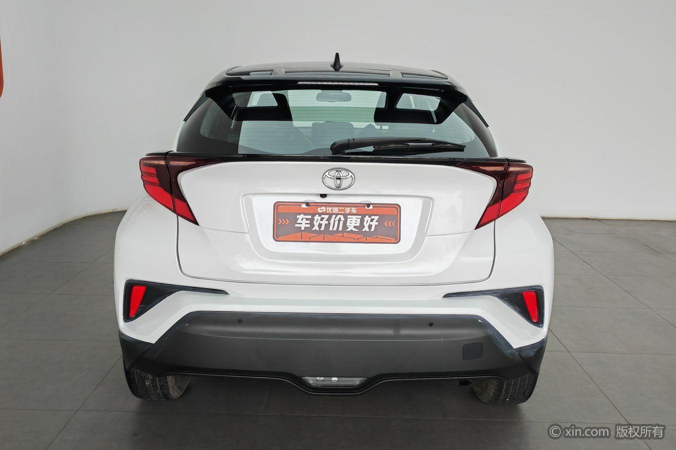 Toyota C-HR 2021 Белый из Китая