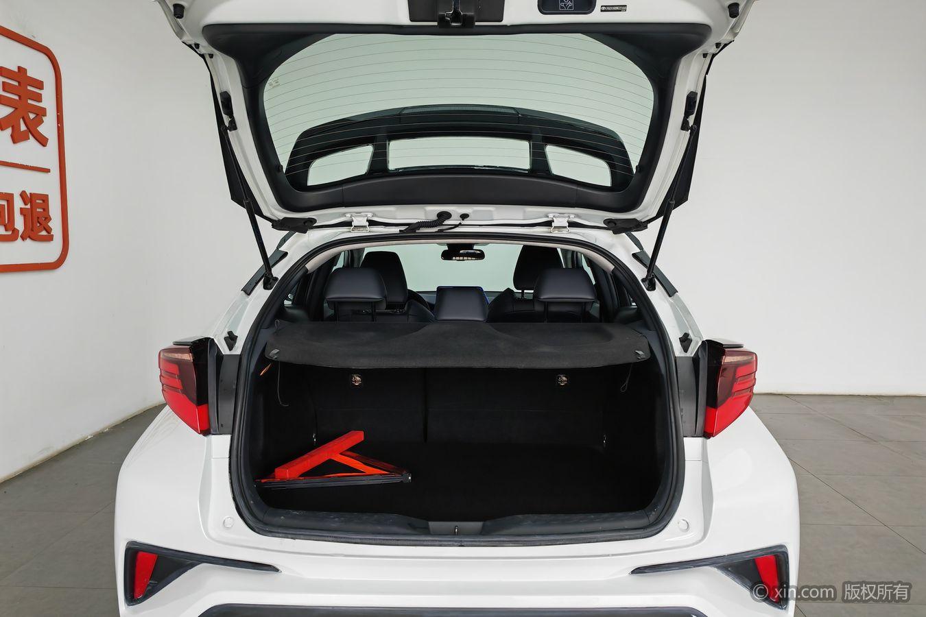 Toyota C-HR id 4439873 из Китая 7