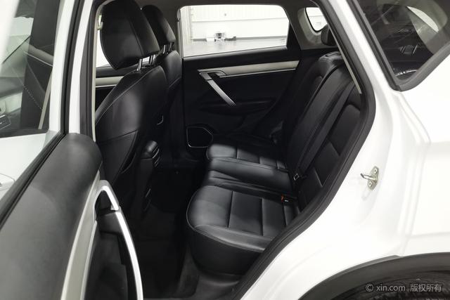Geely Coolray 2025 1.5 L CVT — фото 19