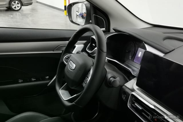 Geely Coolray 2025 1.5 L CVT — фото 11