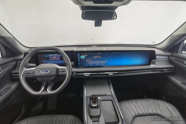 Ford Edge 2025 L 2.0 T Eco Boost EHybrid 2 WD Luxury — фото 13
