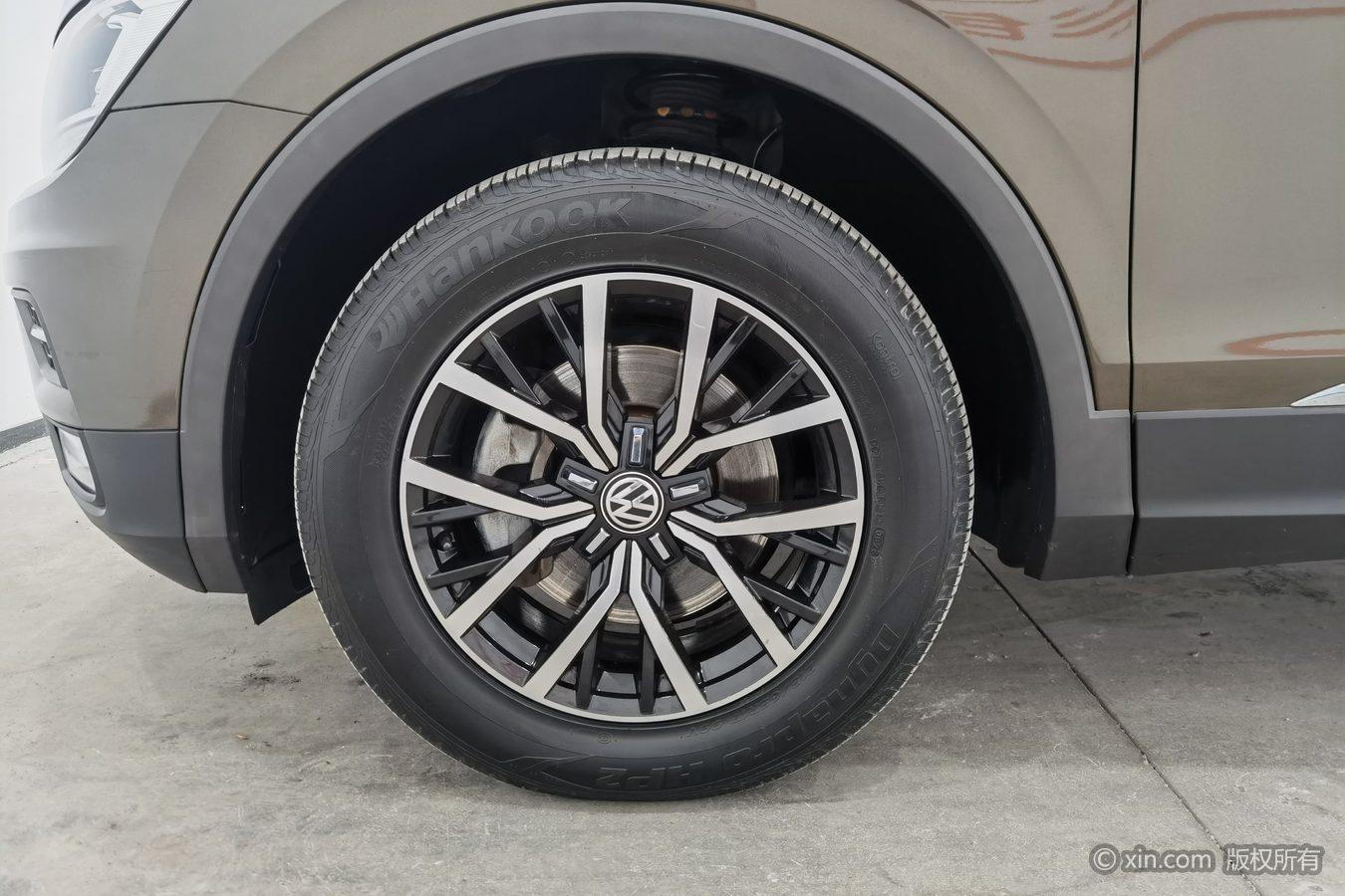 Volkswagen Tiguan L L 2017 330TSI AT Luxury