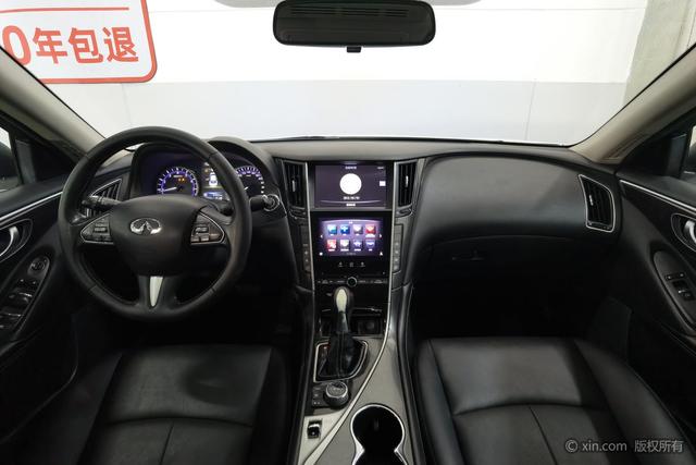 Infiniti Q50L 2015 2.0 T — фото 12
