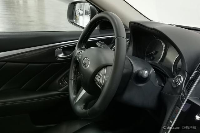 Infiniti Q50L 2015 2.0 T — фото 11