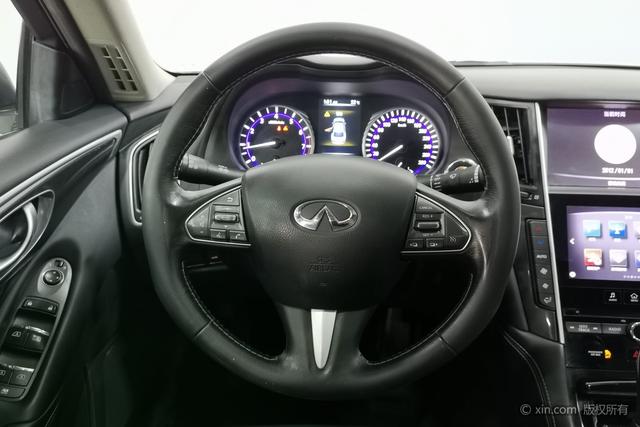 Infiniti Q50L 2015 2.0 T — фото 14