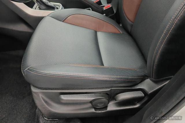 Suzuki Vitara 2017 1.6 L CVT 2 WD — фото 18