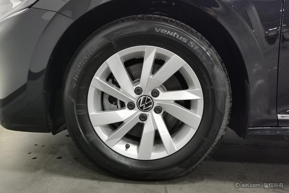 Volkswagen Passat PHEV, фото 9