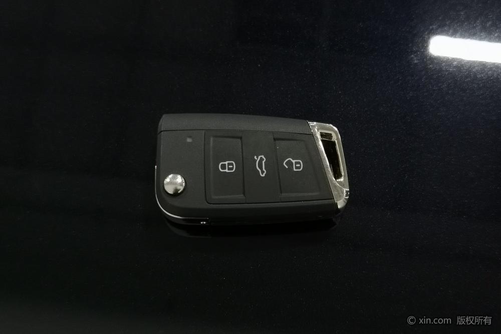 Volkswagen Passat PHEV, фото 6