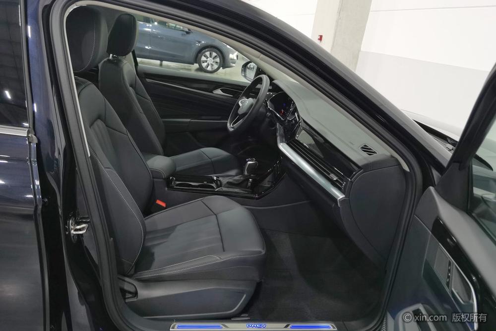Volkswagen Passat PHEV, фото 24