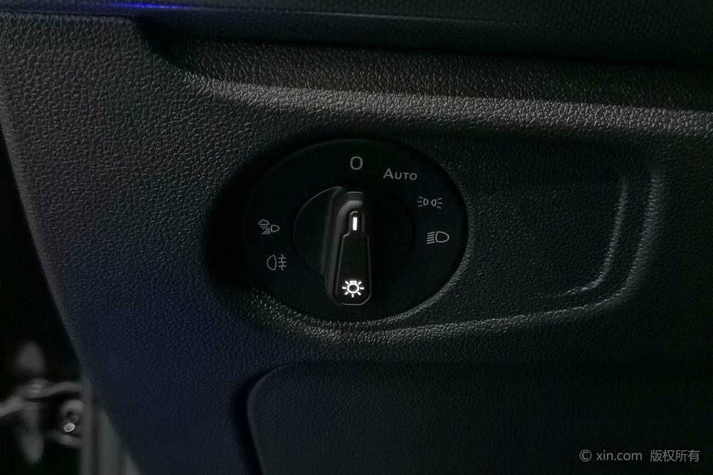 Volkswagen Passat PHEV, фото 15