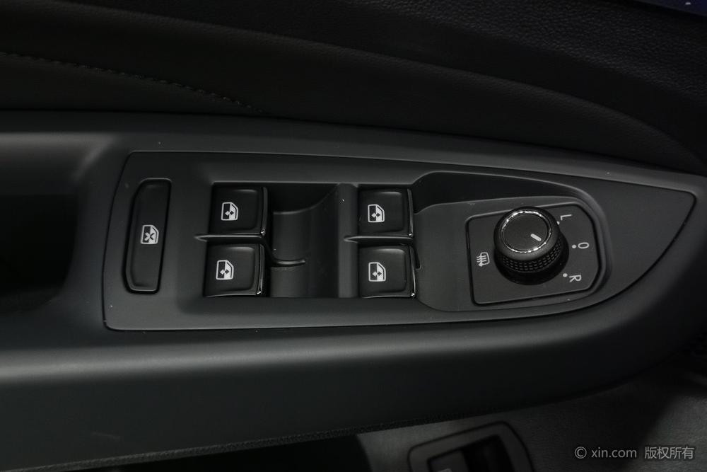 Volkswagen Passat PHEV, фото 22