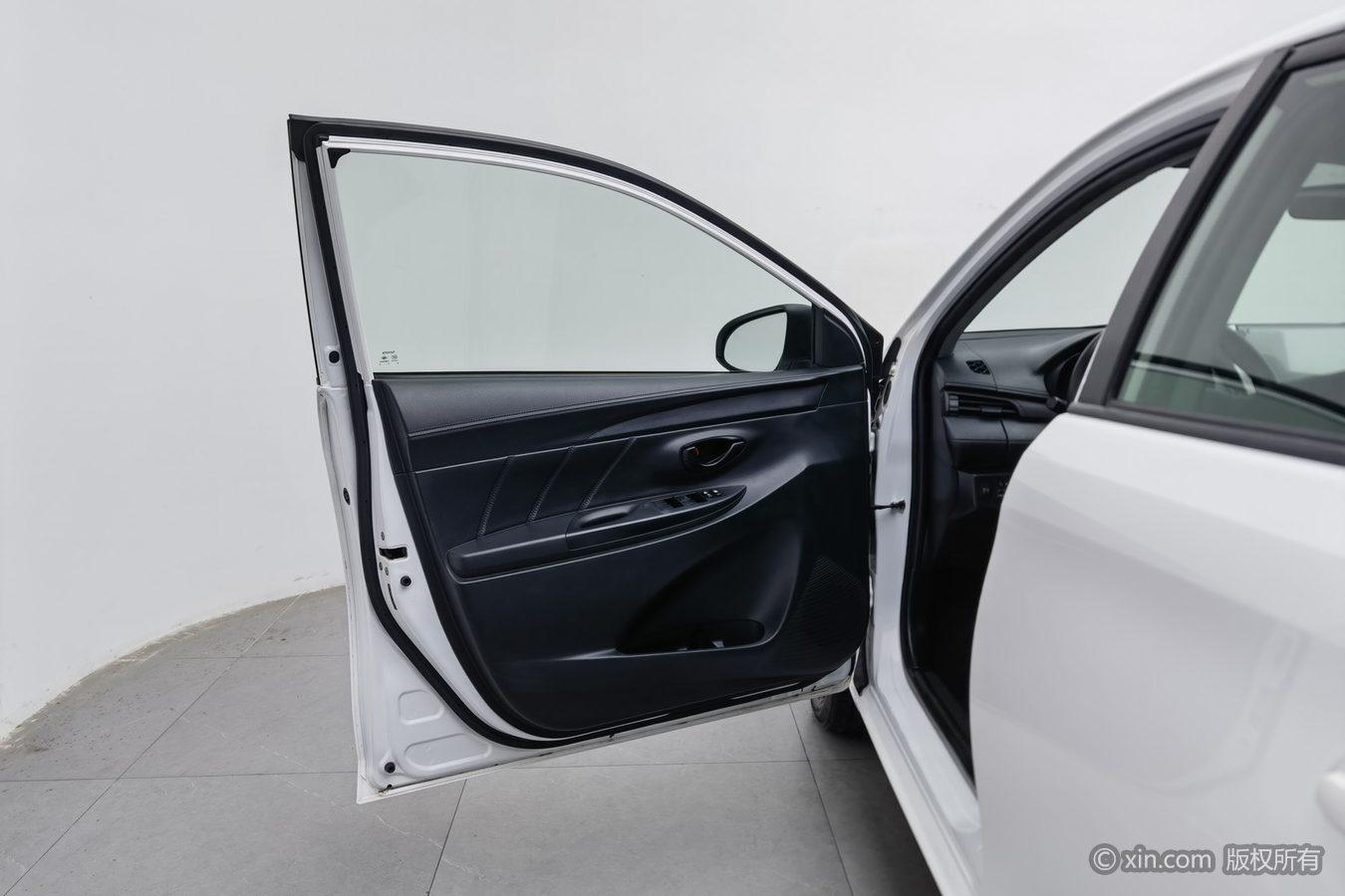 Toyota YARIS L Yaris L 2016 gai 1.3E МКПП mei dong ban