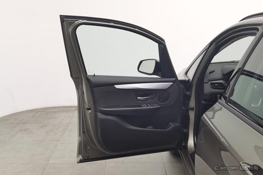 BMW 2 Series Active Tourer, фото 21