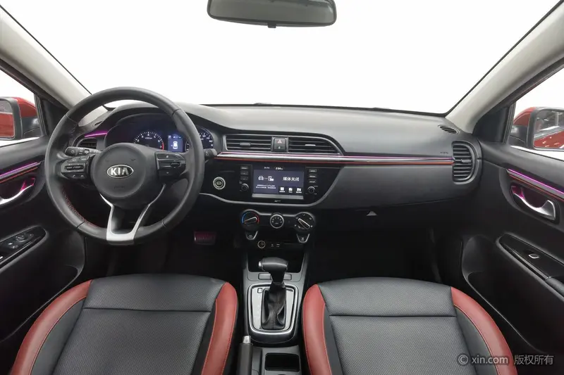 Kia KX CROSS 1.6 L AT — фото 8
