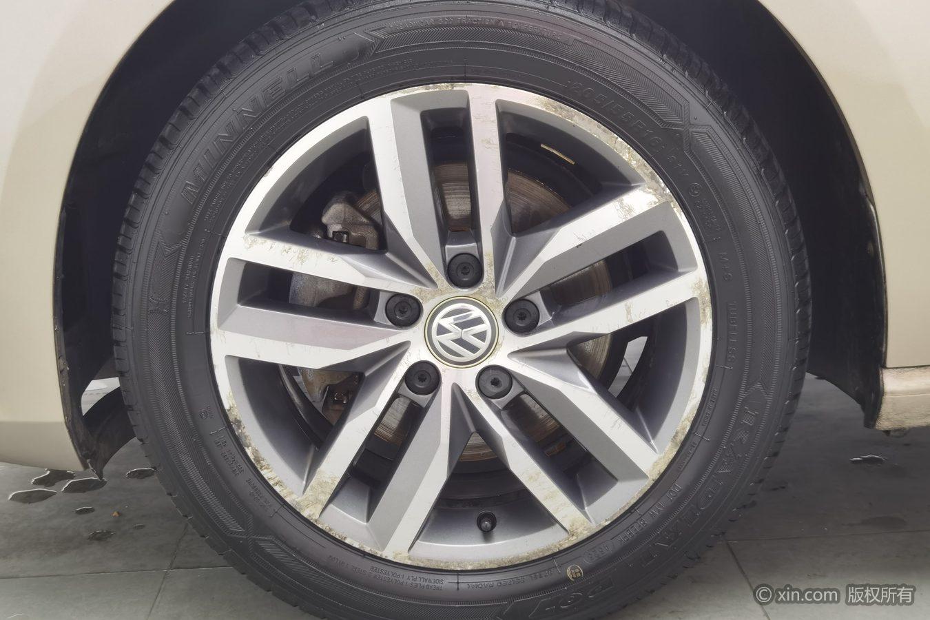 Volkswagen Golf 2016 230TSI AT Luxury
