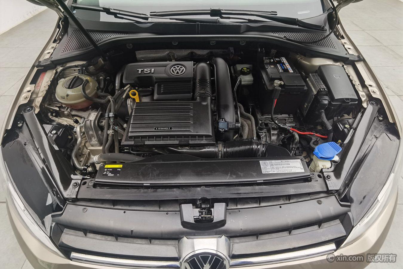 Volkswagen Golf 2016 230TSI AT Luxury