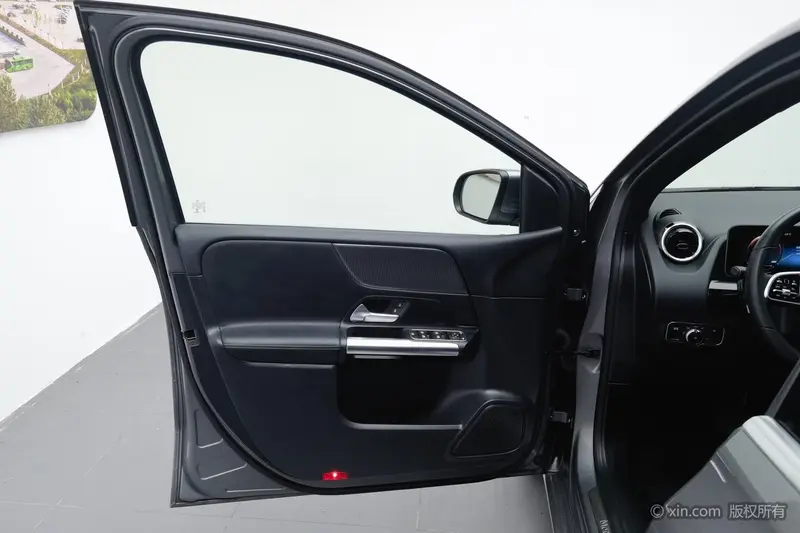 Mercedes-Benz B-Class — фото 16