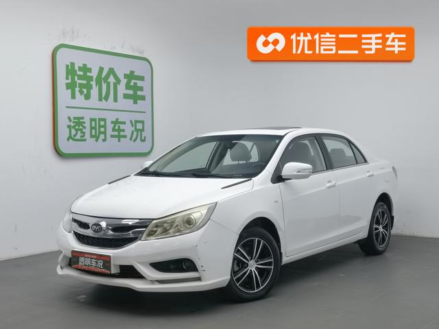BYD Surui 2015 года выпуска