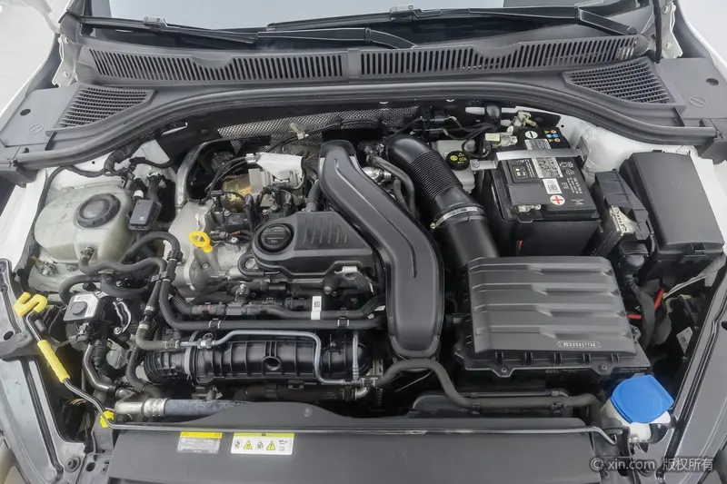 Volkswagen Sagitar 300 TSI DSG — фото 6