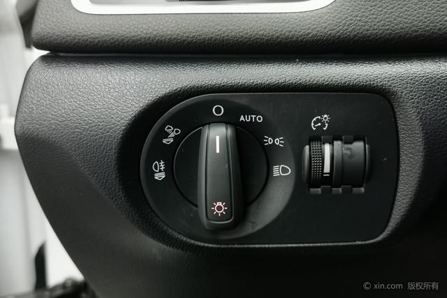 Audi Q3 2018 30 TFSI — фото 16