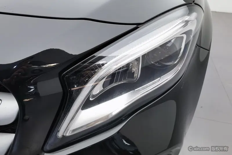 Mercedes-Benz GLA 200 стиль — фото 5