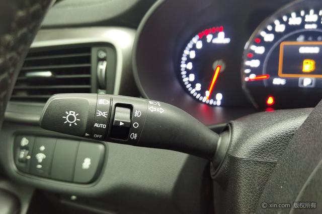 Kia Sorento 2015 L 2.4 L 4 WD 7 IV — фото 16