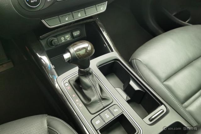 Kia Sorento 2015 L 2.4 L 4 WD 7 IV — фото 15