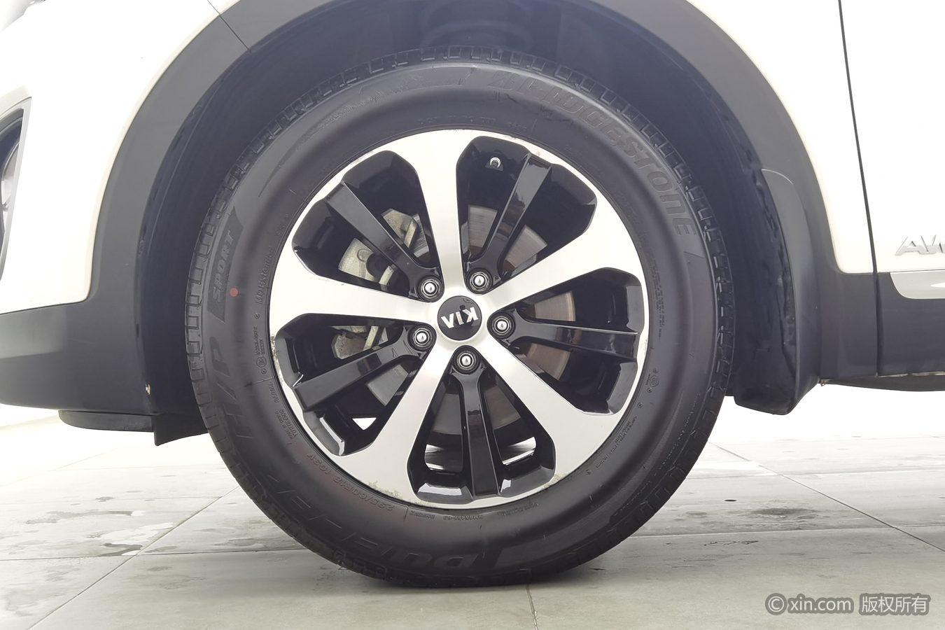 Kia Sorento 2015 L 2.4L 4WD Elite 7 мест IV