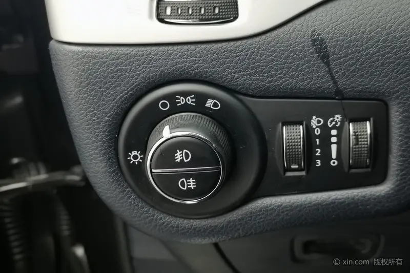 Jeep Cherokee 2.4L — фото 11