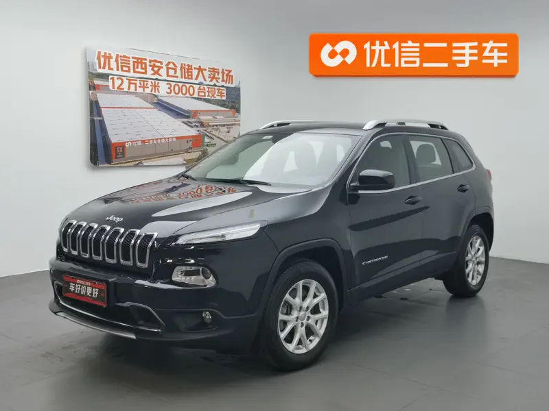 Jeep Cherokee 2.4 L