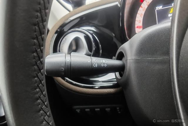 smart forfour 2018 0.9 T 66 — фото 16