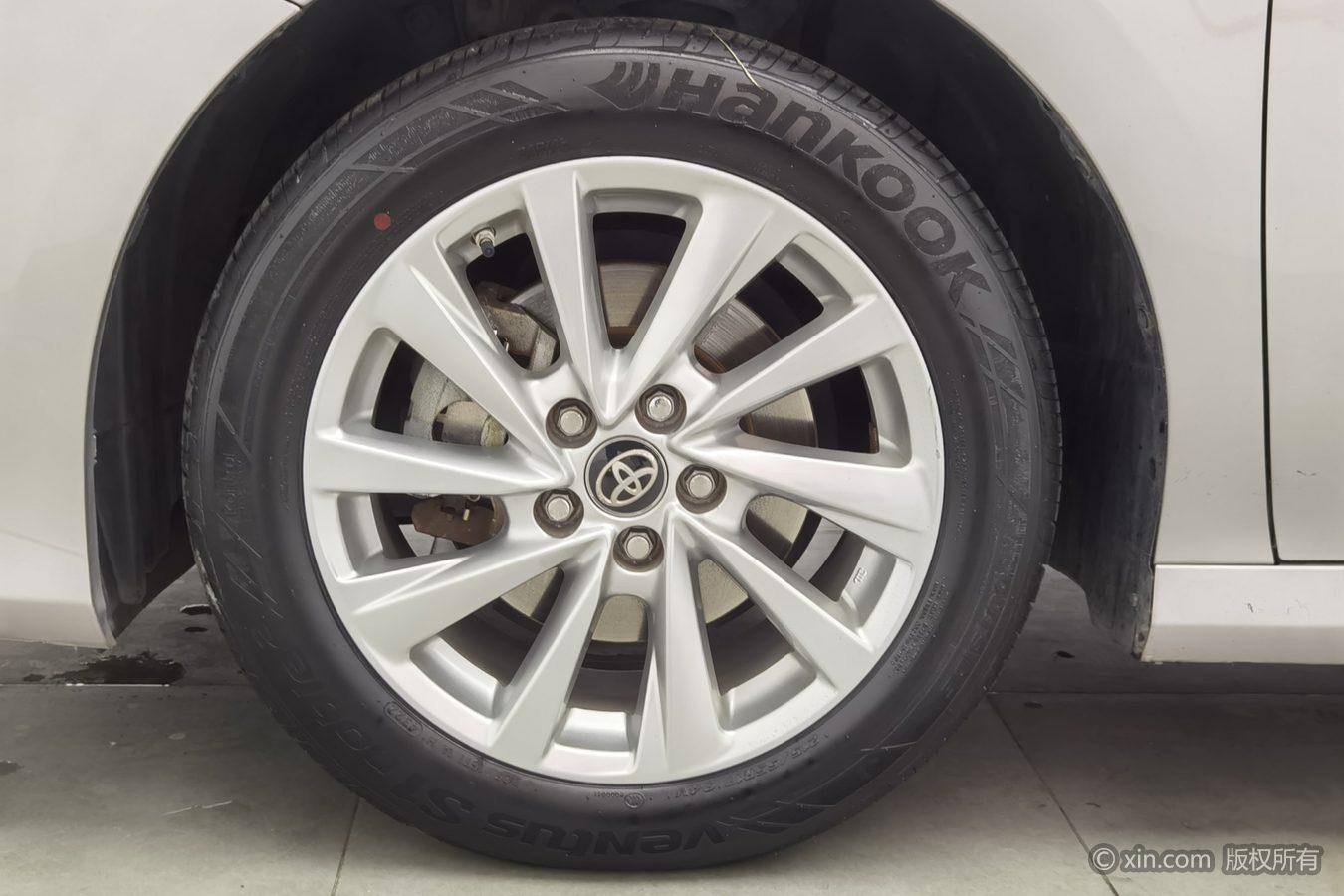 Toyota Camry 2021 2.0G Luxury