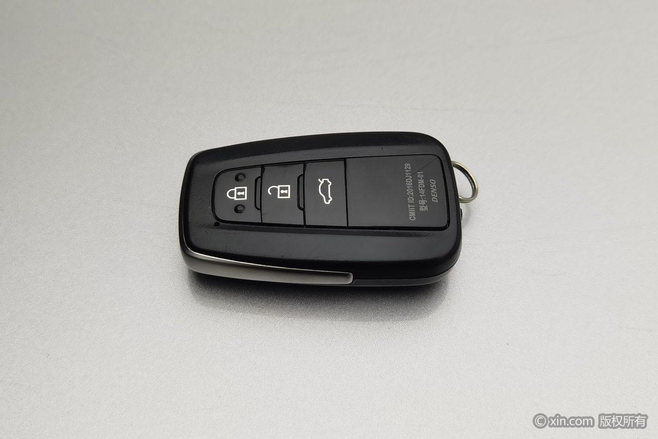 Toyota Camry 2021 2.0G Luxury