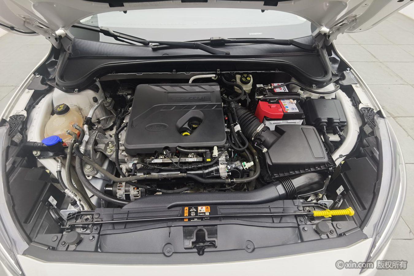 Ford Focus 2021 EcoBoost 180 AT