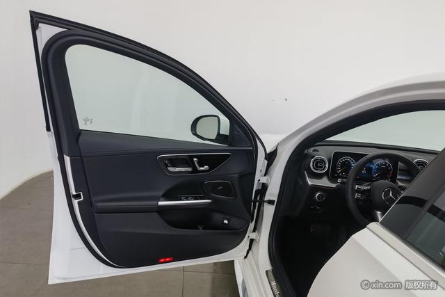 Mercedes-Benz Class C id 4320641 из Китая 8