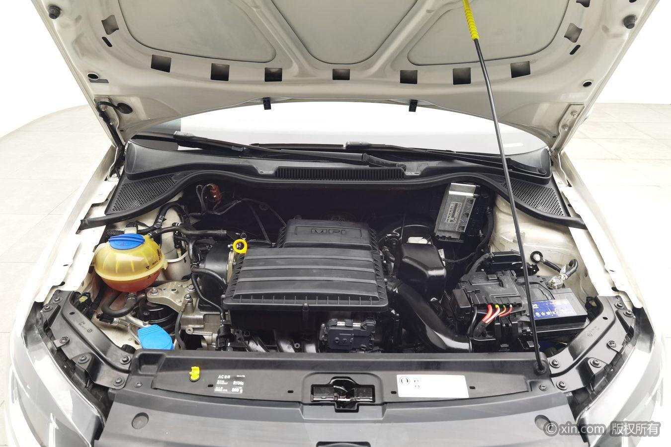 Volkswagen Polo 2014 1.6L AT Comfort
