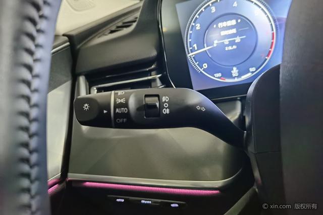 Hongqi HS5 2023 2.0 T Pro — фото 15