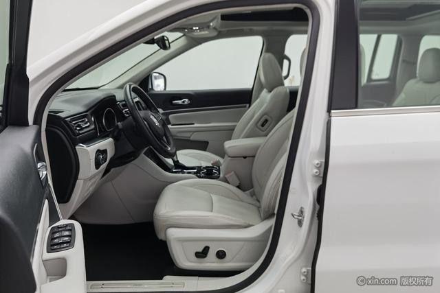 Jeep Grand Commander 2018 2.0 T 2 WD V — фото 17