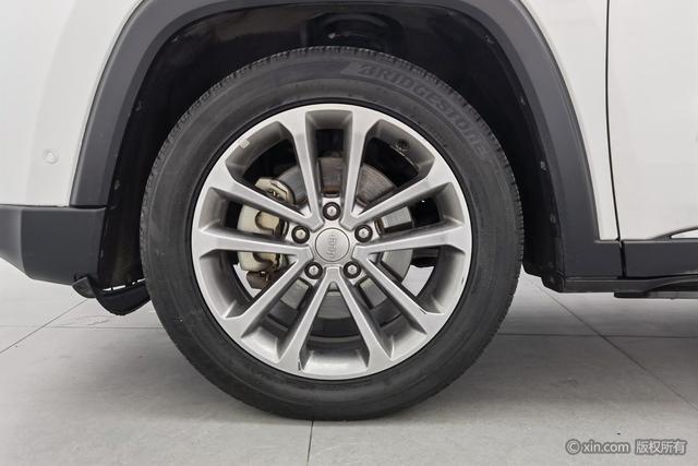 Jeep Grand Commander 2018 2.0 T 2 WD V — фото 9
