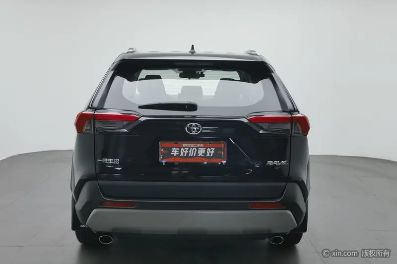 Toyota RAV4 — фото 3