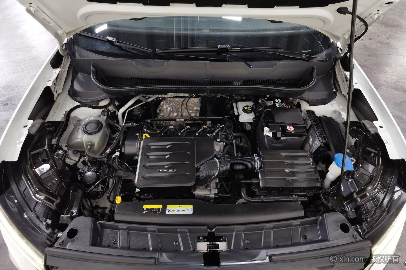 Volkswagen Tacqua 2021 1.5L AT Smart Connect