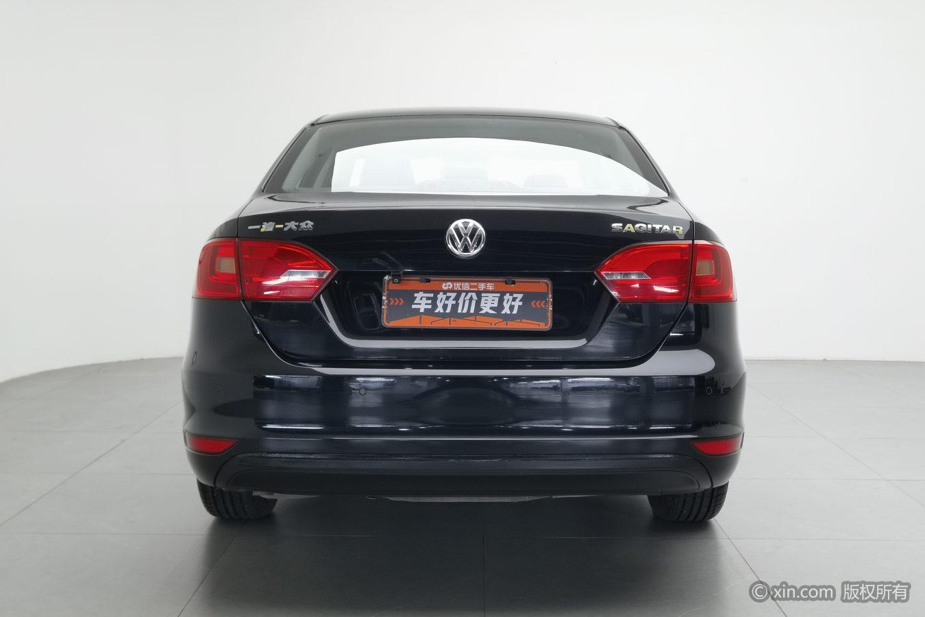 Volkswagen Sagitar 2014 1.6L MT Comfort