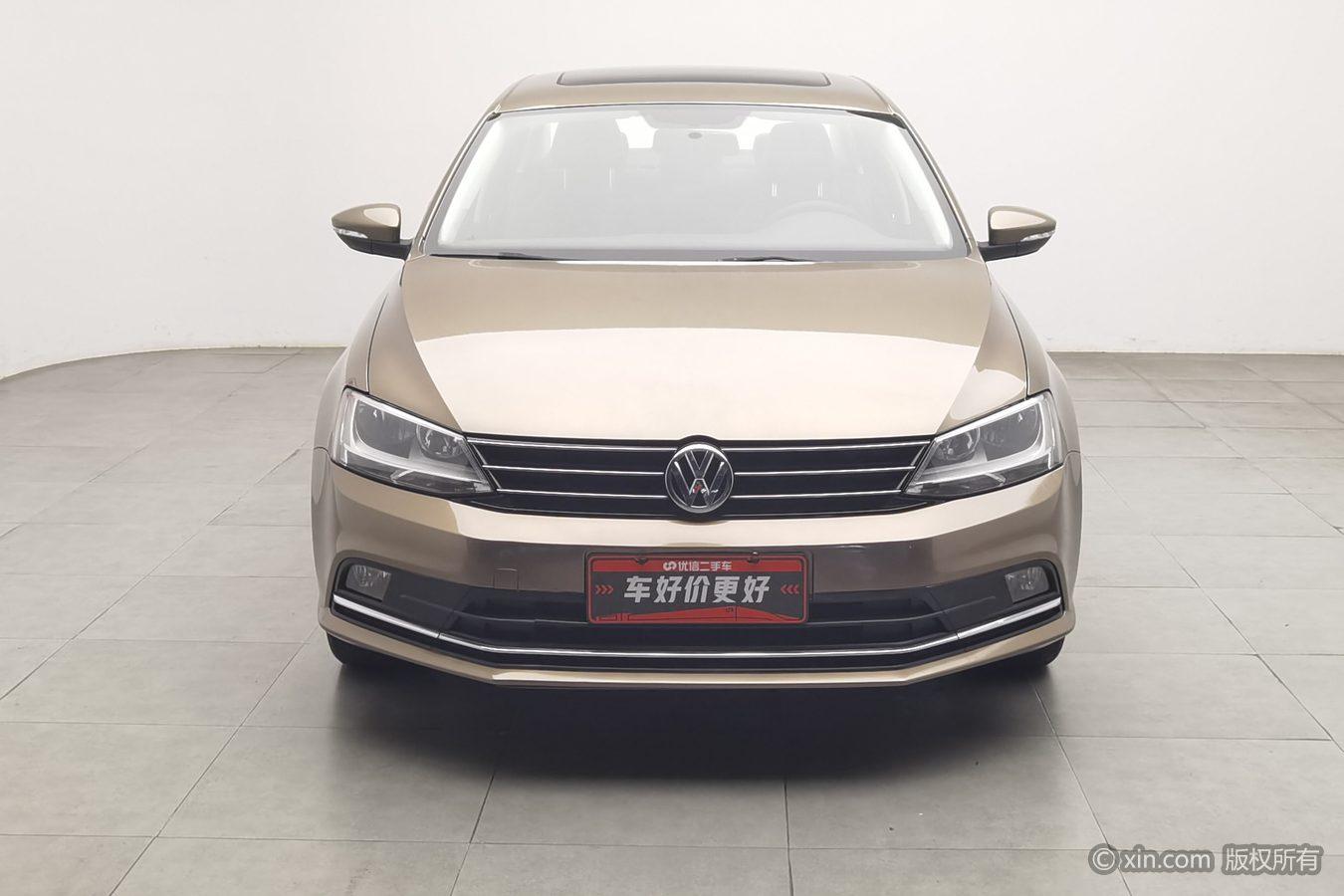 Volkswagen Sagitar 2015 1.6L MT Comfort
